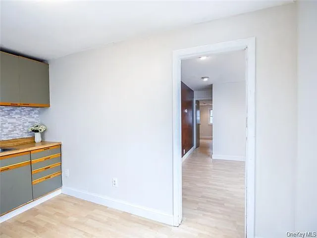 23 Pleasant Ave — Photo 3