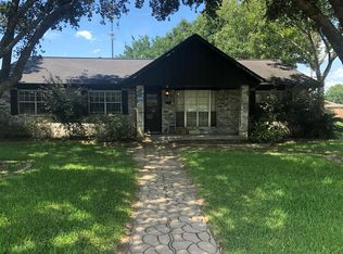 6202 Guyler St, Wallis, TX 77485
