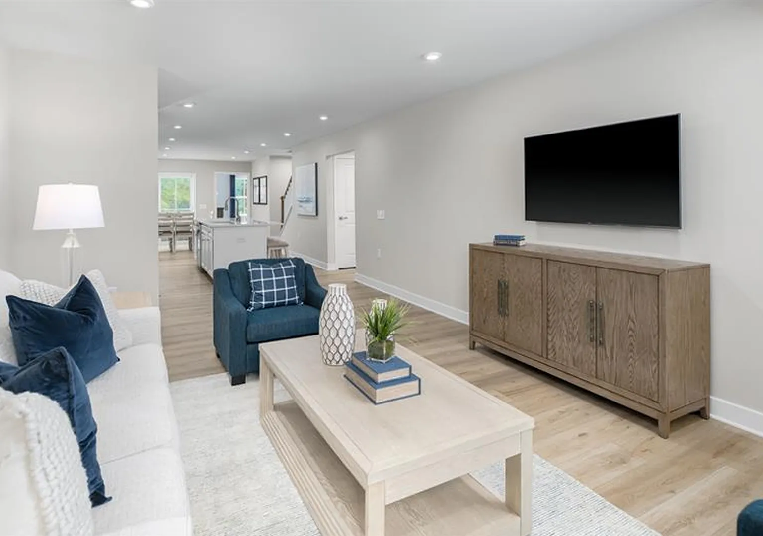 Beautiful 3-Bedroom, 2.5-Bath Townhome with First-Floor Primary Suite, 1-Car Garage & 2 Driveway ... — Photo 4