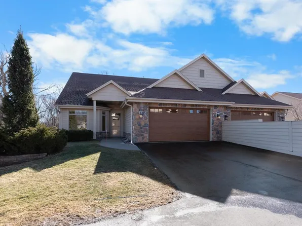 W126N7852 Riverview LANE #51, Menomonee Falls, WI 53051