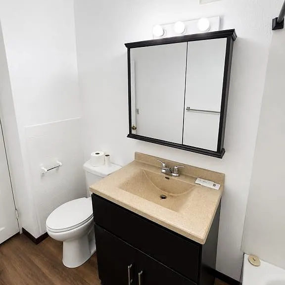 706 5th Ave NW #3 — Photo 5