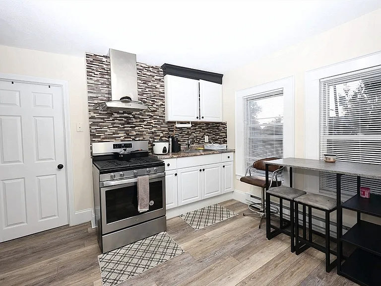 173 Porter St #4 — Photo 2