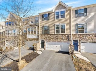 218 Saint General Grey Ct, Newark, DE 19702