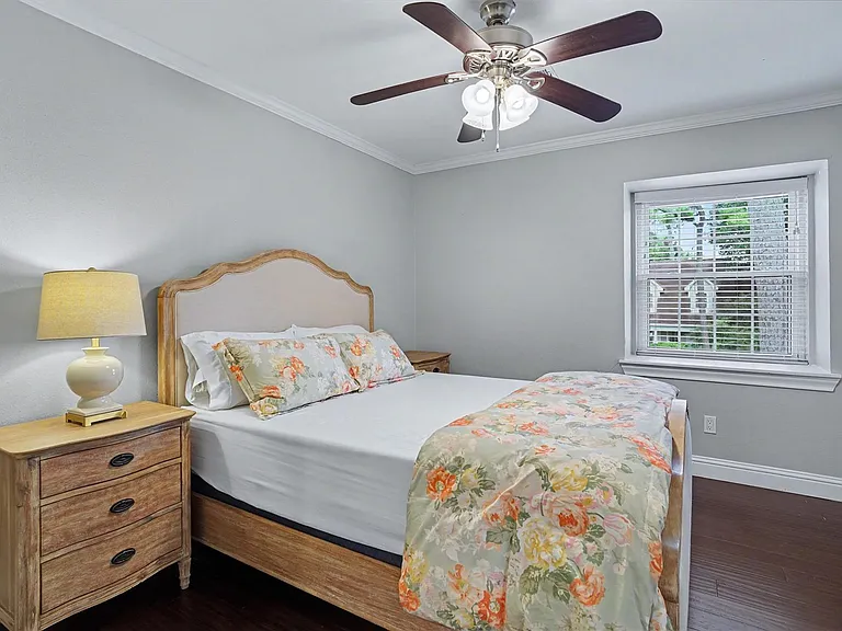 726 Thistlewood Dr — Photo 25