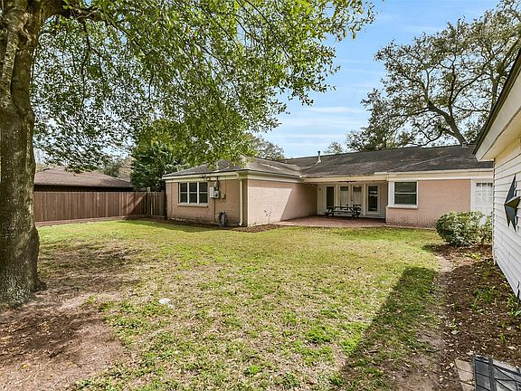 3rd image of 5534 Sanford Rd