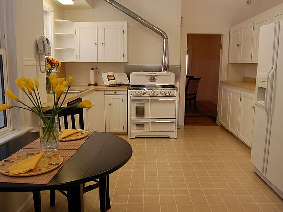Bright and spacious eat-in kitchen.