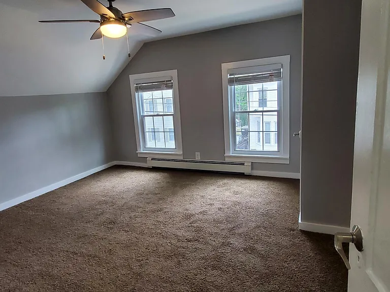31 Thompson St #31 — Photo 4