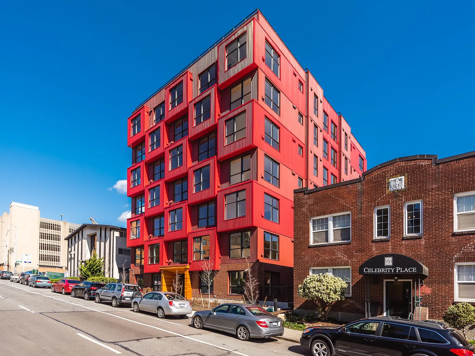 DXU Apartments — Photo 3