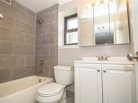 5th image of 25 Newbrook Ln APT 25