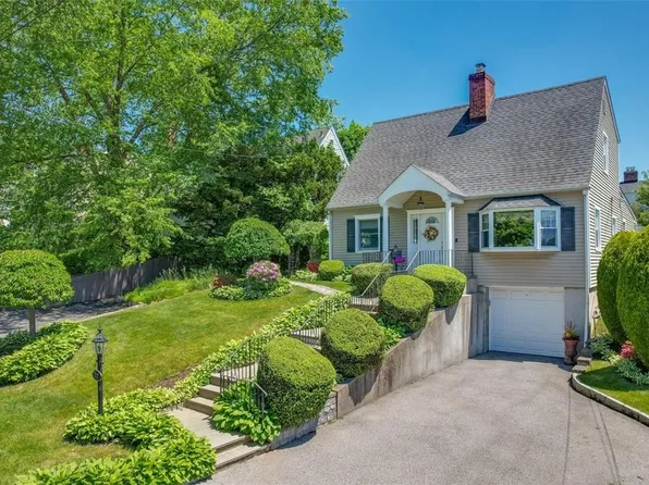 17 Wendover Road, Eastchester, NY 10709