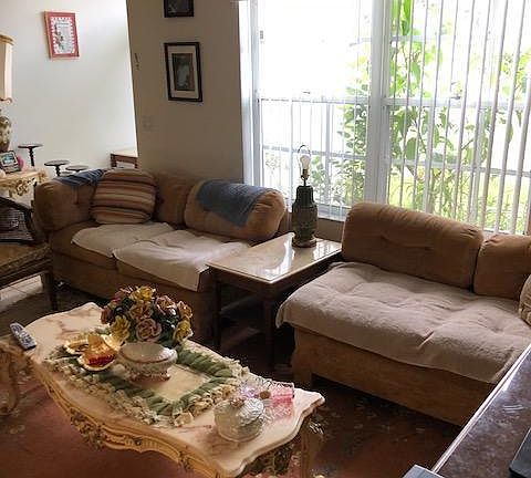 5th image of 309 Oak Lane Dr