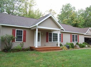 7690 Forest Ln, Alanson, MI 49706