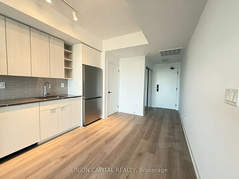 2075 Lakeshore Rd #2408 — Photo 10