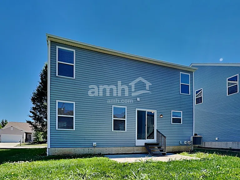 881 Orwell St — Photo 16