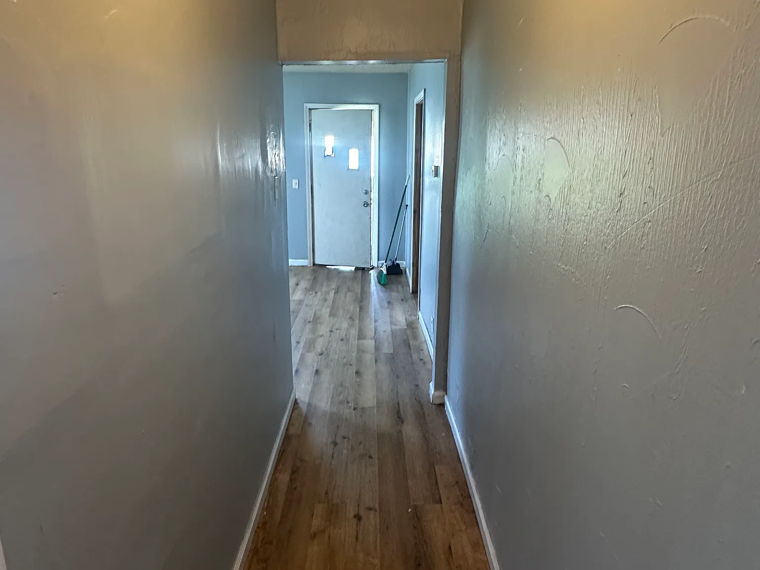 2 bed, $995 — Photo 2