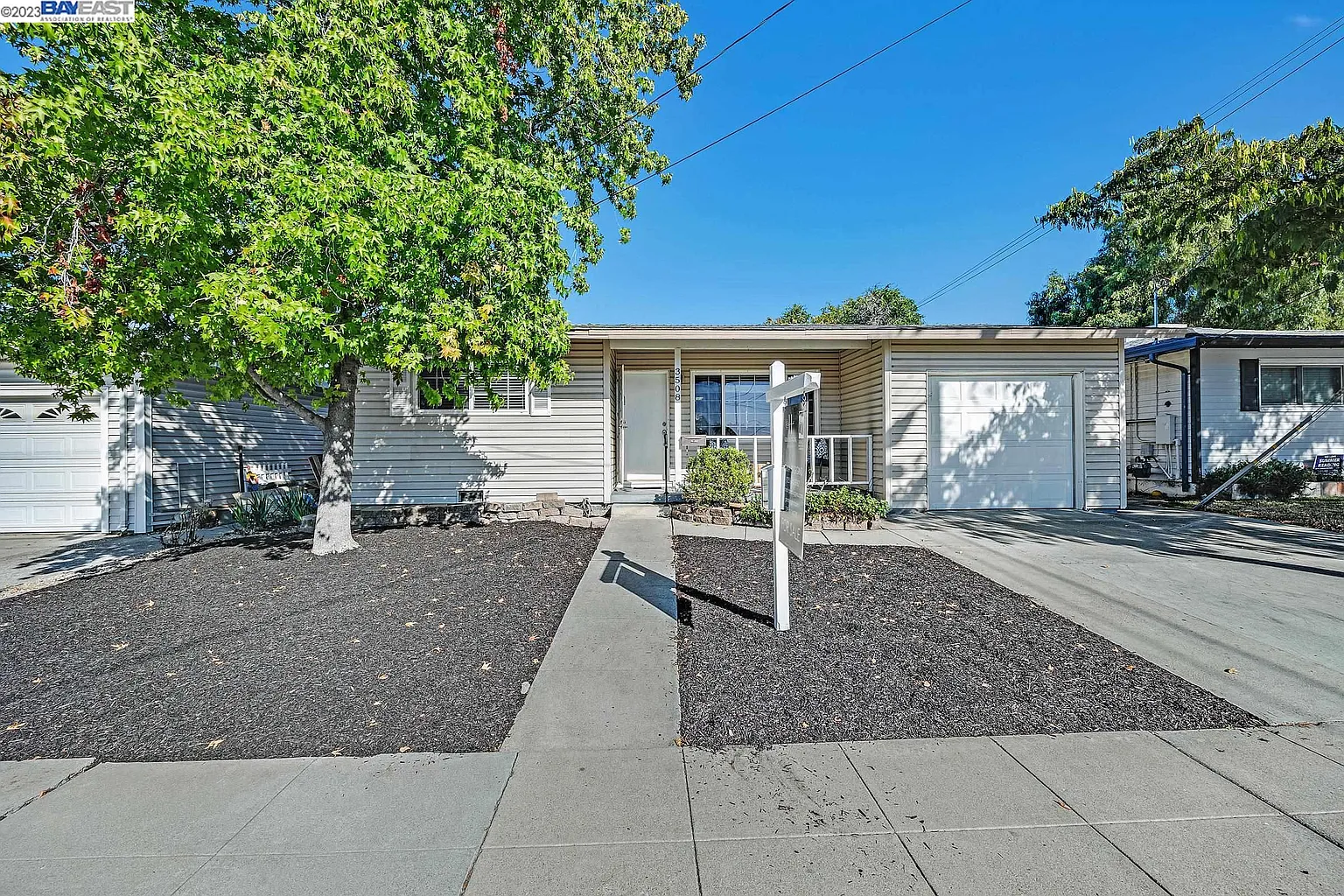 3508 Madeira Way photo 1