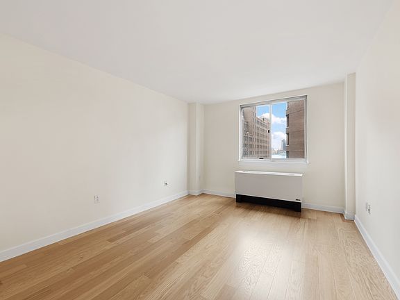 5th image of 308 E 38th St APT 12E