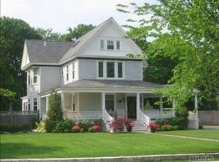 37 Main St, West Sayville, NY 11796