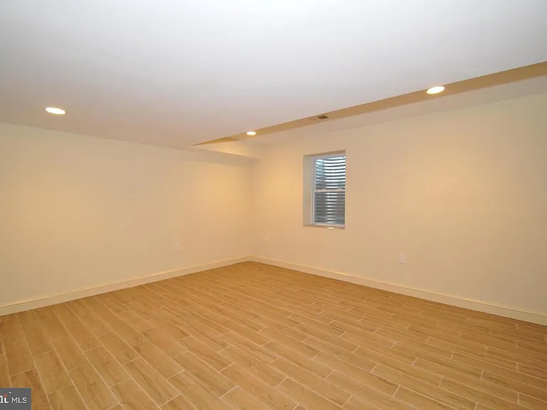 11132 Luxmanor Rd — Photo 25