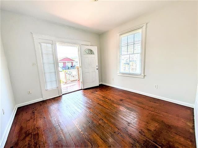 1st image of 2653-55 Gladiolus St