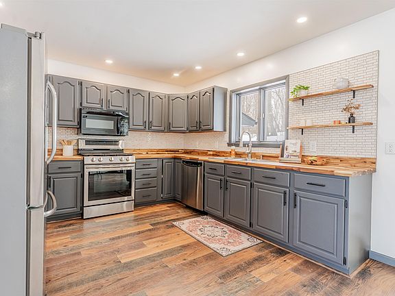 4th image of 10150 E Grandview Rd