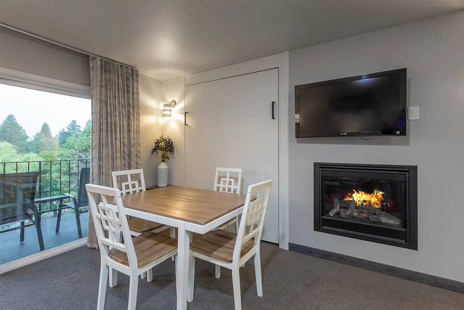 1 bed, 2.0 bath, 624 sqft, $2,803 — Photo 3