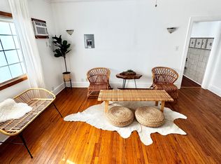 1758 Winona Blvd APT 3, Los Angeles, CA 90027