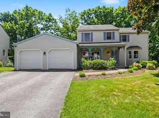 17 Victoria Way, Camp Hill, PA 17011