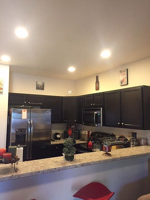 1st image of 568 SE 32nd Ave #0