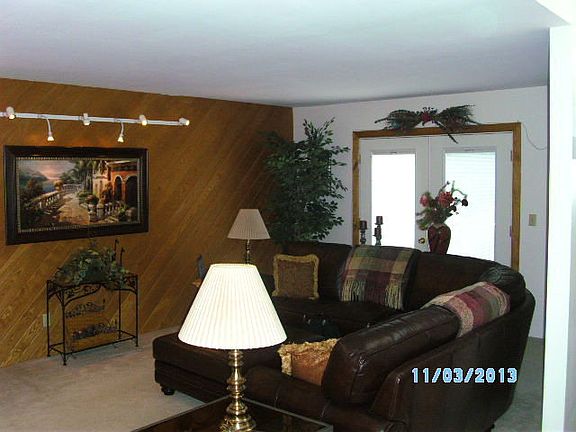 4th image of 306 Constitution Dr