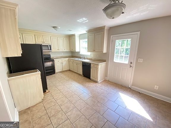 4th image of 1381 Greentree Pkwy