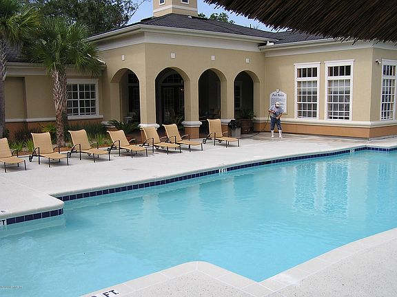 2nd image of 3591 KERNAN Boulevard #712