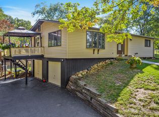 38565 N Lincoln Ave, Spring Grove, IL 60081