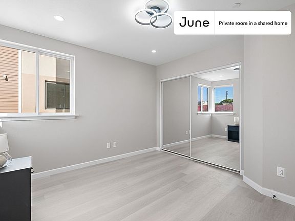 3rd image of 327 N Chicago St #A