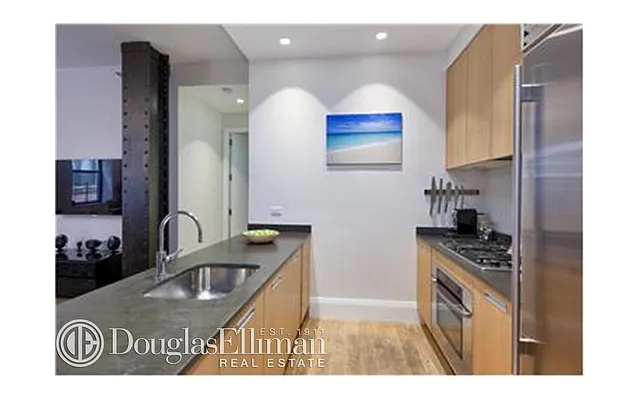 Rented by Douglas Elliman | media 26