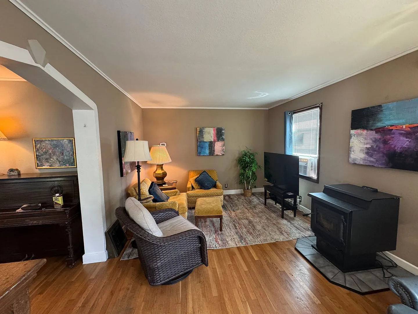 Non-Refundable & Security Deposit Total: $1550.00 — Photo 2