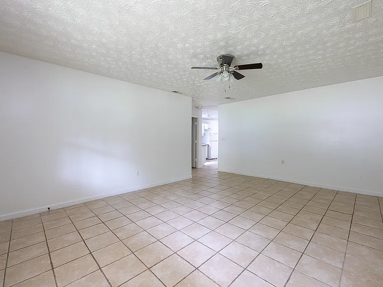 8365 Warren Dr — Photo 15