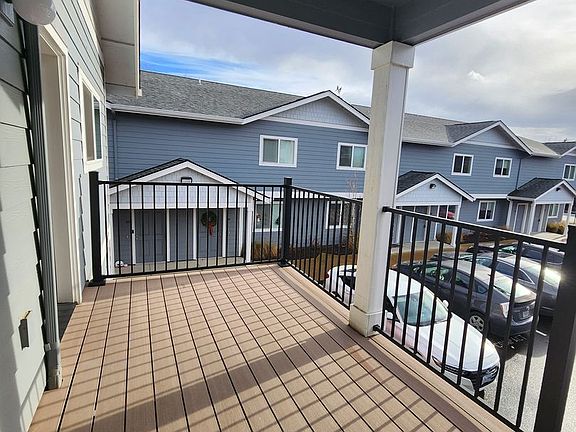 2nd image of 751-757 Plymouth Dr N Condo 201
