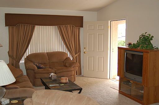 5th image of 470 Acoma Blvd S Unit 124