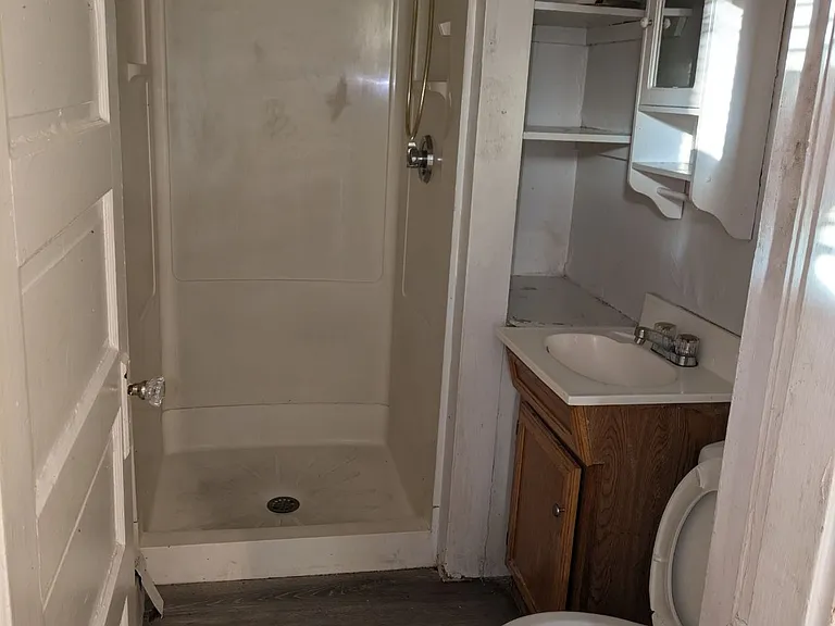 317 Grove St #2F — Photo 2