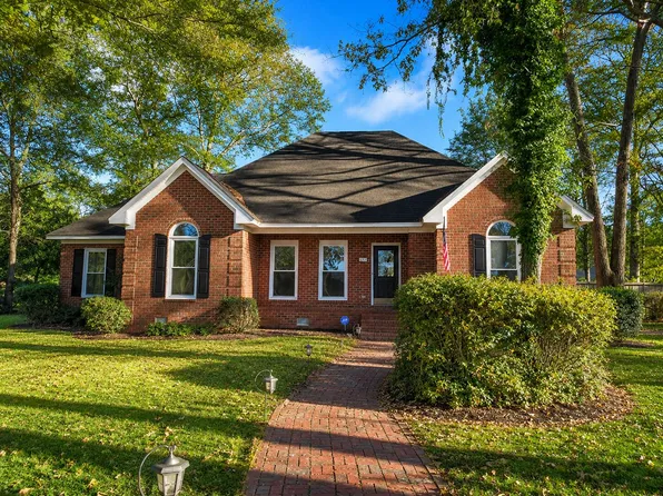 850 Torrey Pines Dr, Sumter, SC 29150