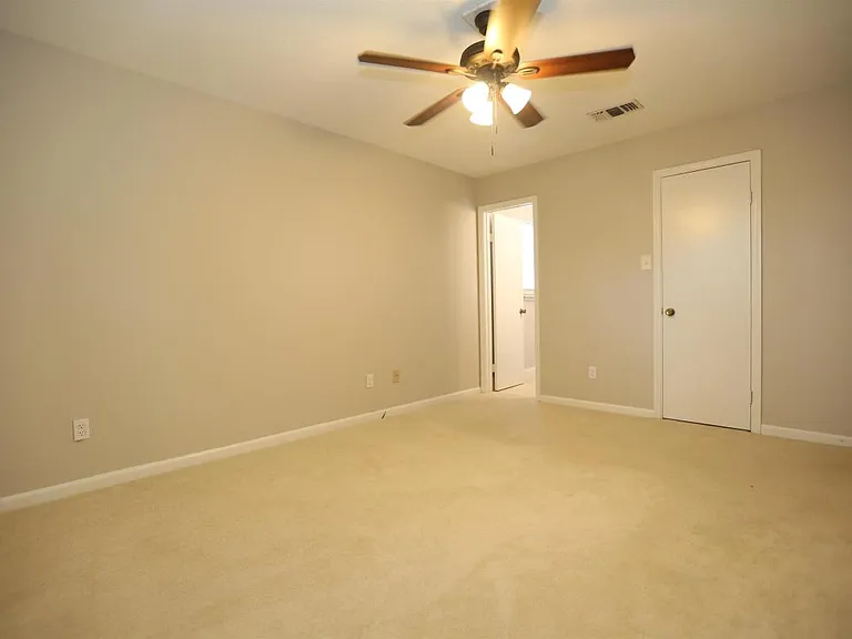 12406 Colleen Dr — Photo 15