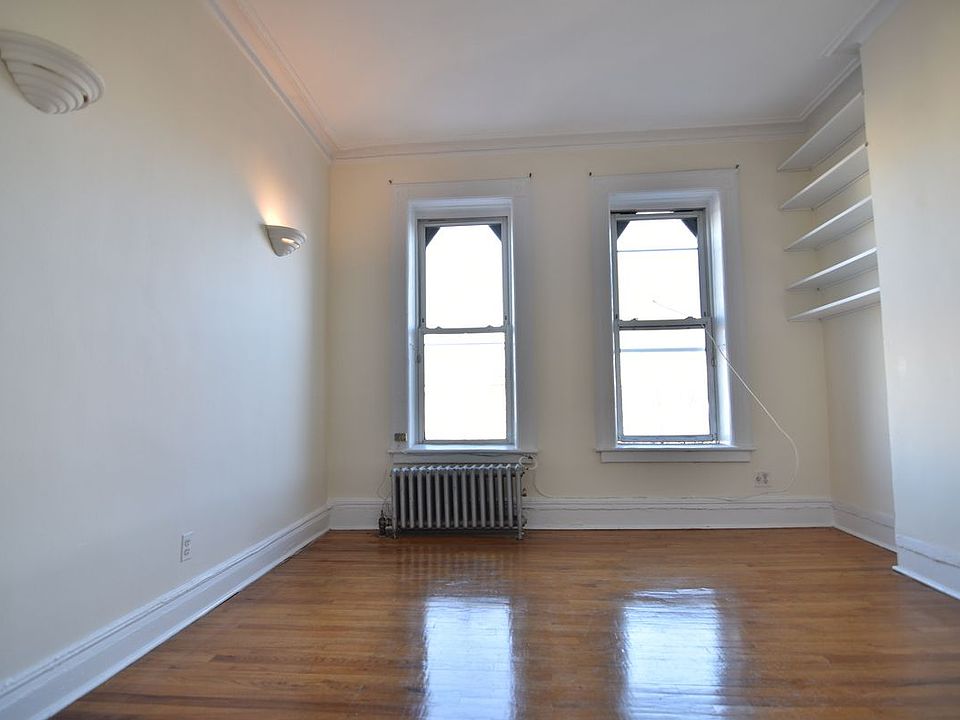 1st image of 732 Washington Ave APT 3D