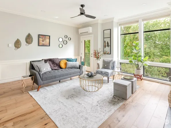 3623 Whitman Avenue N, Seattle, WA 98103