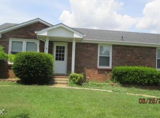 307 Cunningham Ln, Clarksville, TN 37042