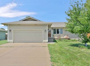 100 Wheatridge Dr, Newton, KS 67114