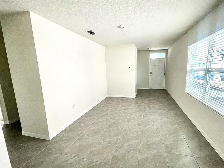 1533 Quinta Rd — Photo 7