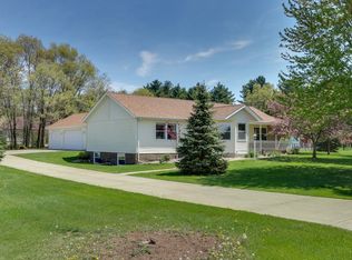 301 Maple Grove Ct, Stevens Point, WI 54482