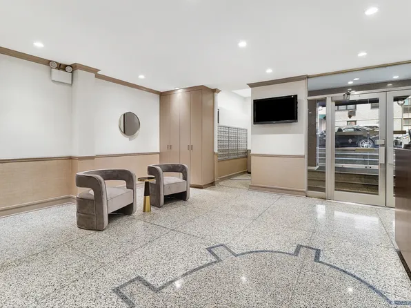 241 East 76th Street image 9 of 10