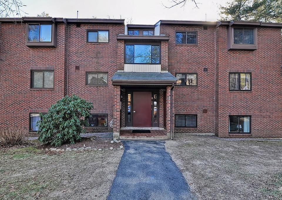 1st image of 9 Highwood Dr